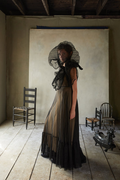 Perdomo Gown